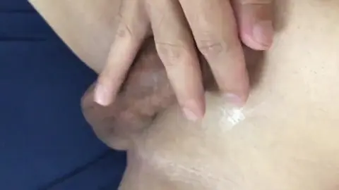 Guy Masturbates to Orgasmic Cumshot