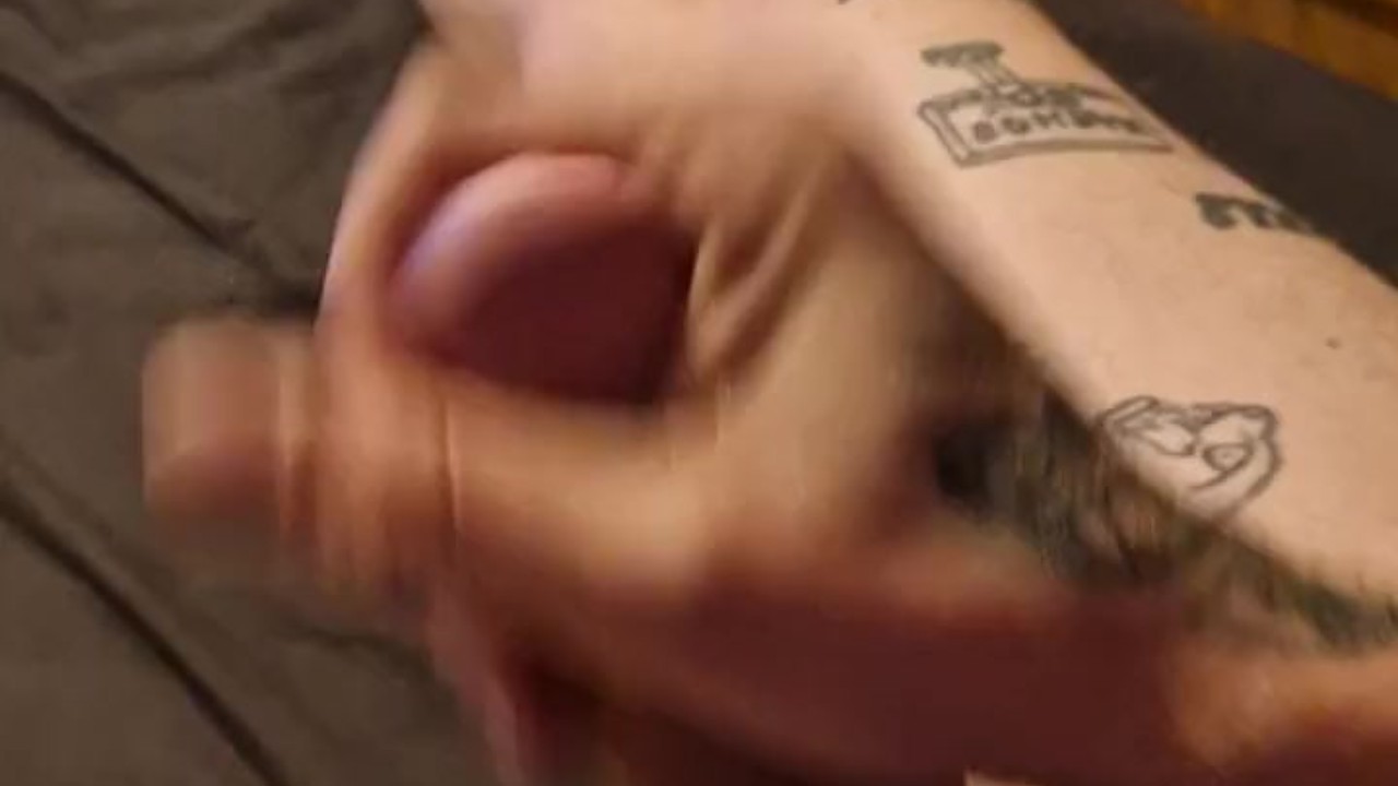 Guy Masturbates Outside