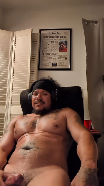 Latino Stepdaddy Jerks Off to Intense Orgasm