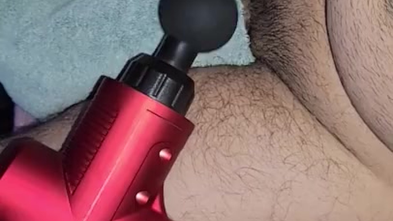 Young Daddy Moans Loud During Solo