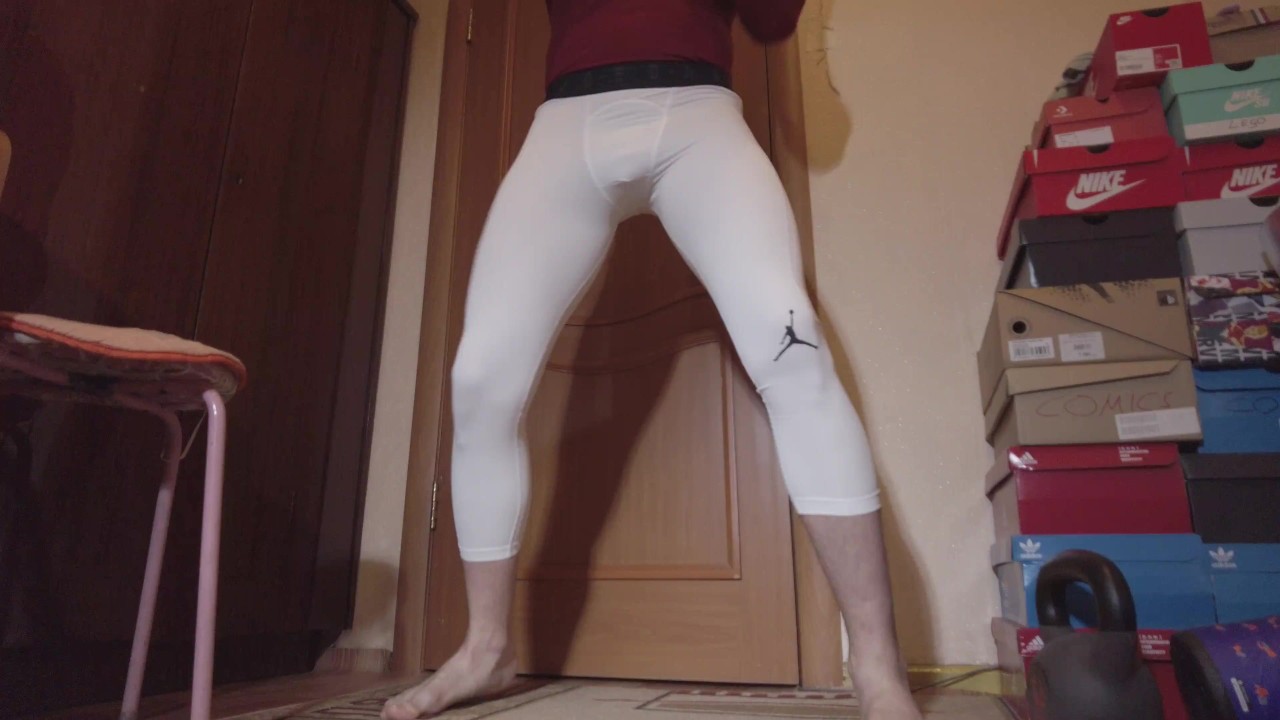 Sporty Guy Shows Off in Tight Leggings