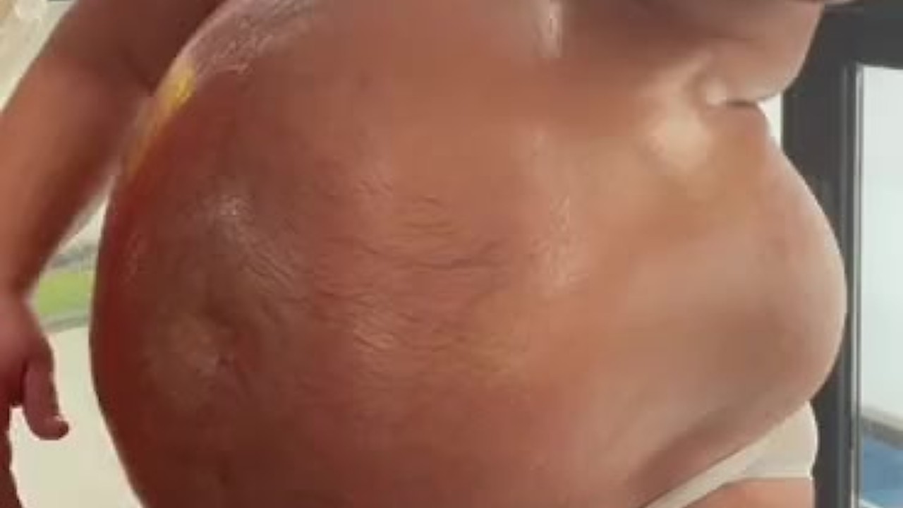 Oily Muscle Bear Gets Fucked Hard