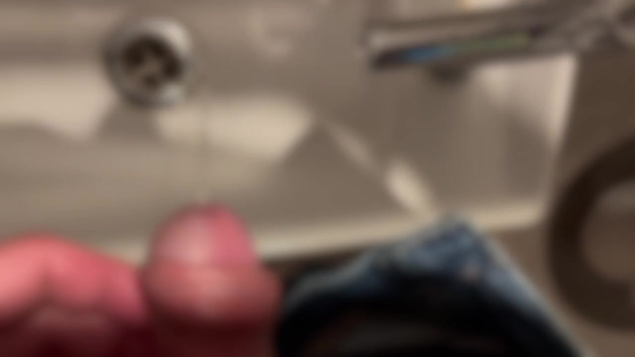 Gay Urination Scene in 1 Minute