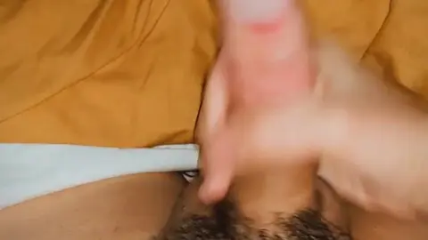 Twink Masturbates to Big Cumshot
