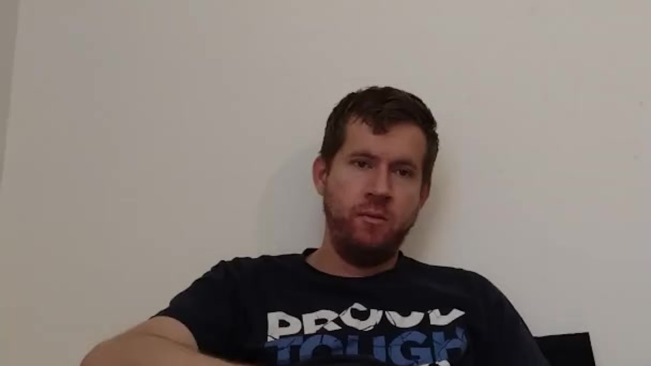 Guy Masturbates to Gay Porn Before Work