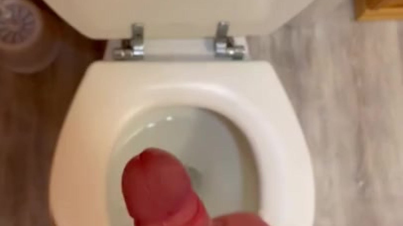 Young Twink Gets Cumshot After Intense Fucking