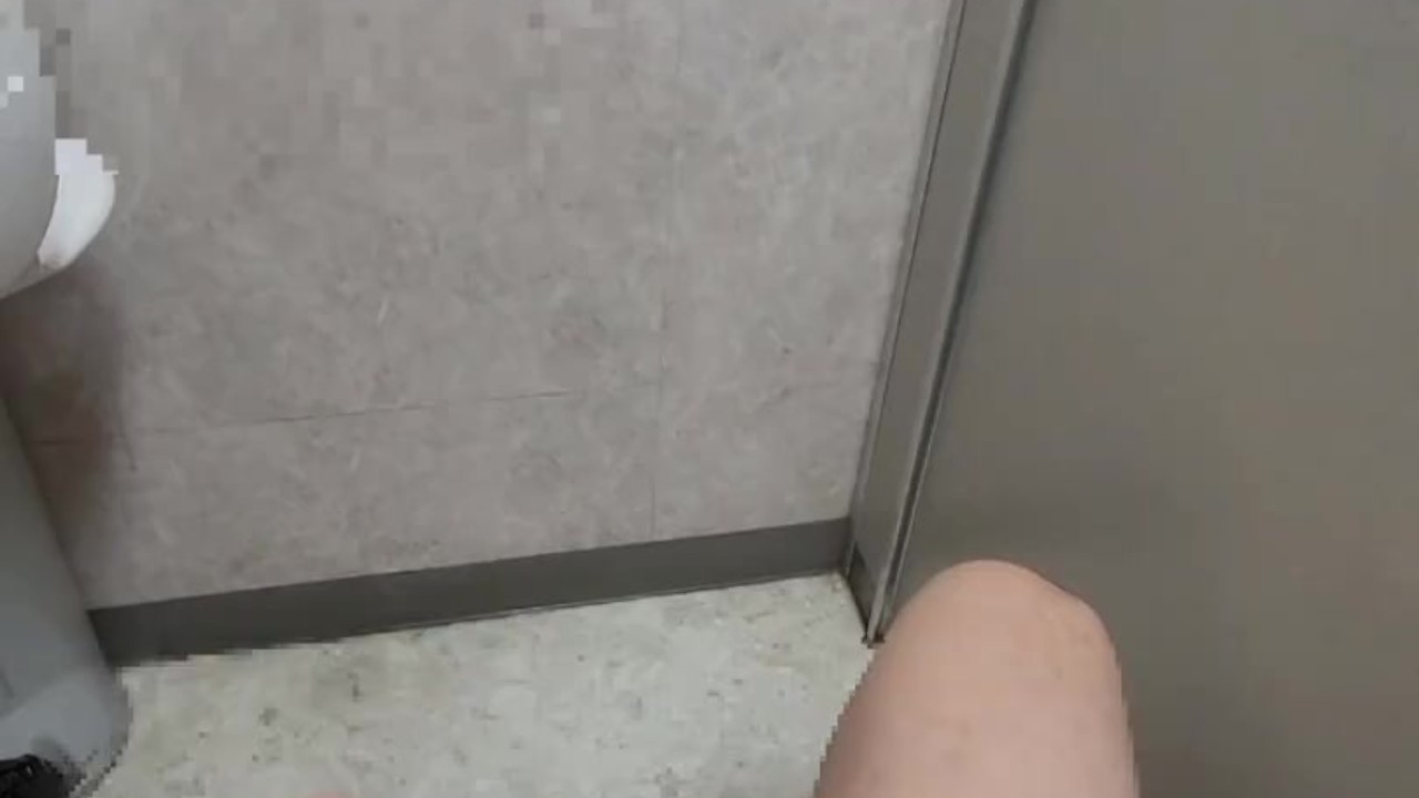 Guy Masturbates in Public Toilet