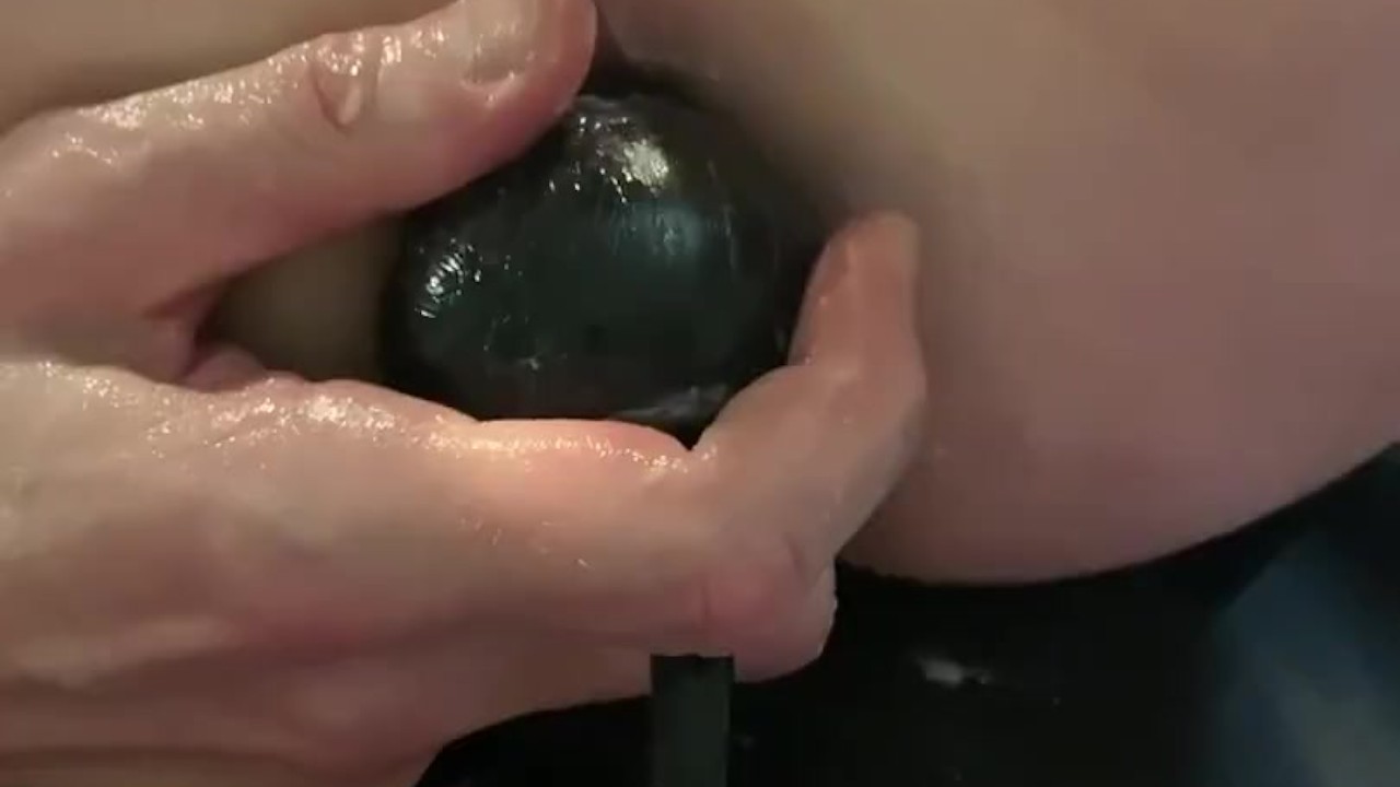 Bear Daddy Plays with Anal Balls and Shows Hole