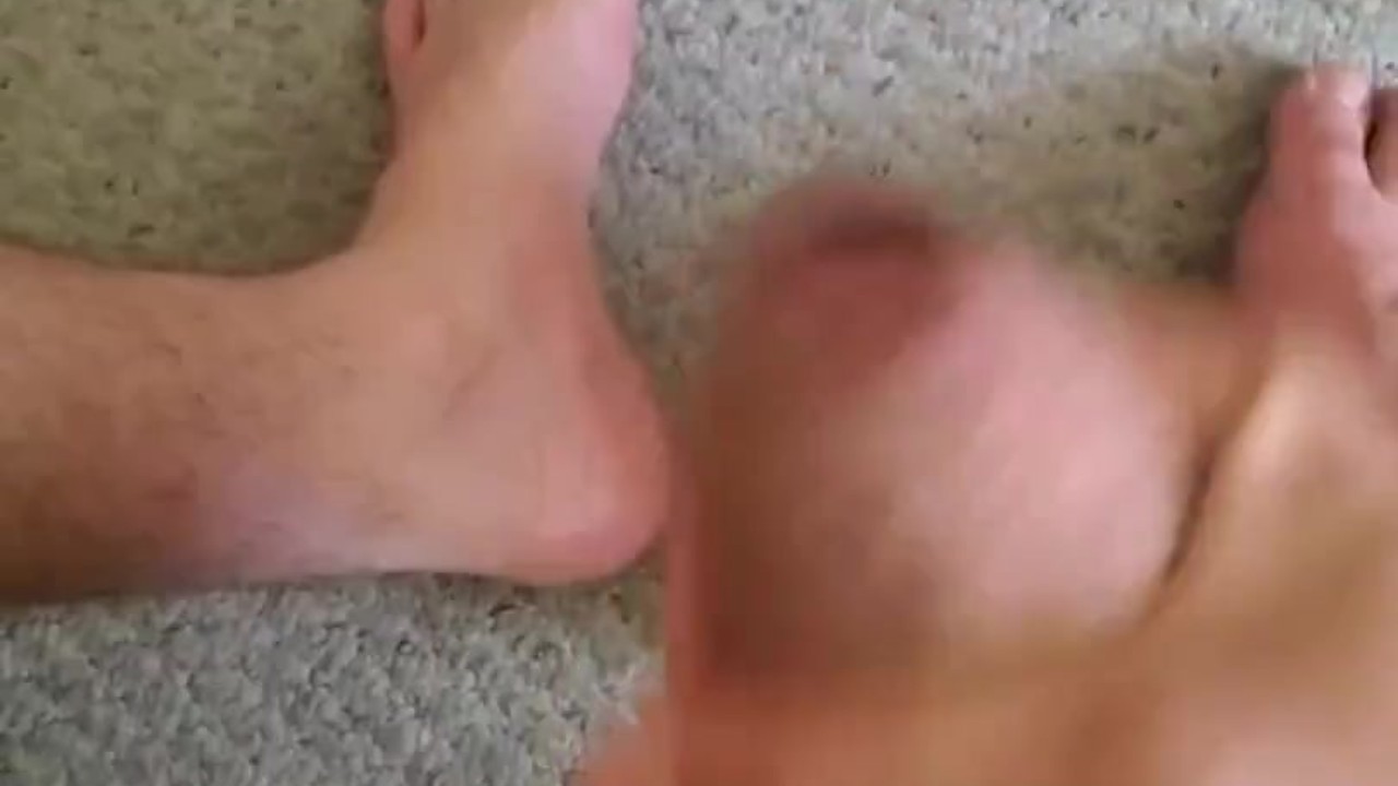 Gay Guy Pisses on Camera in POV