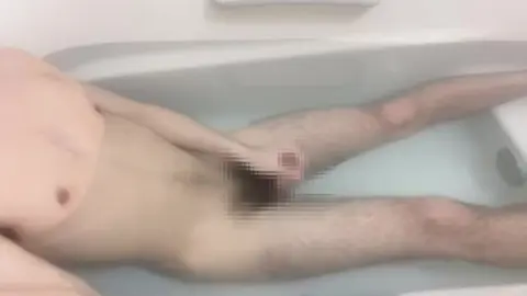 Japanese College Boy Masturbates in Bathtub