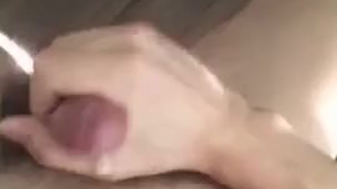 Hunk Cums on Cutie's Six Pack Abs