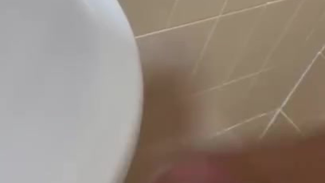 Solo Guy Masturbates to Completion