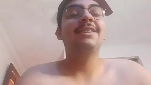 Straight Guy Edges to Gay Porn