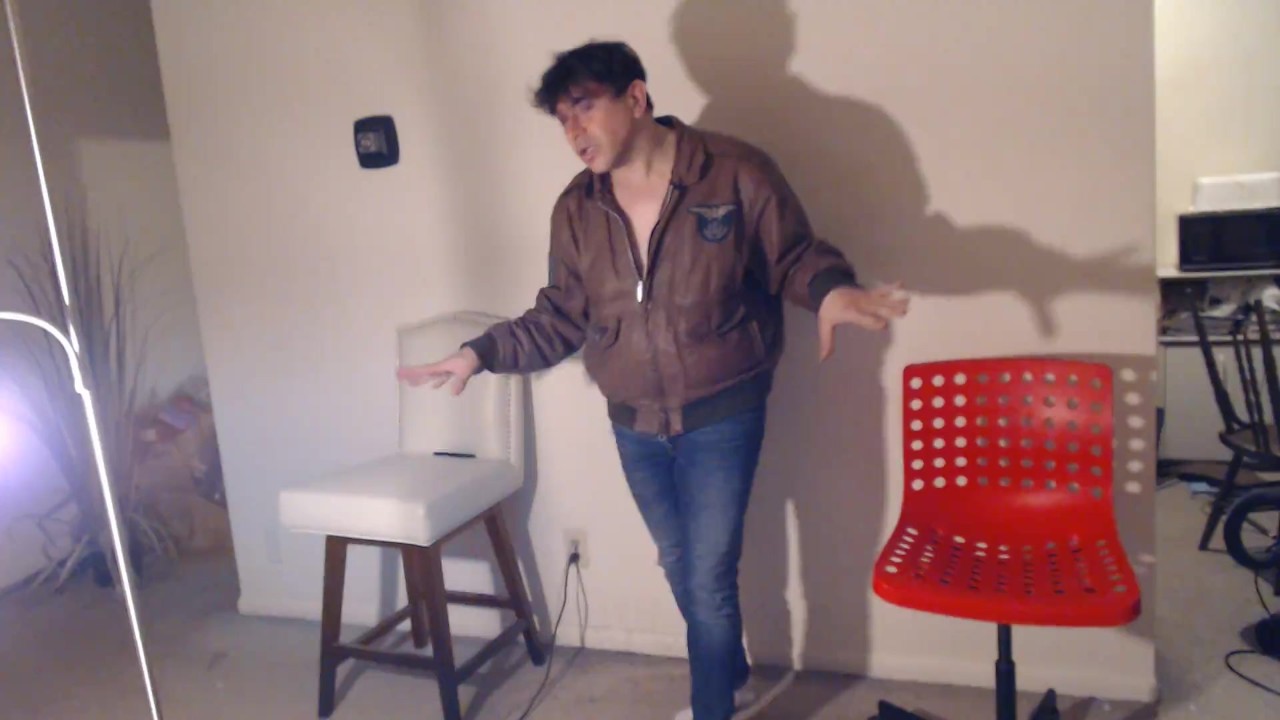 Man Exposes Bulge in Public