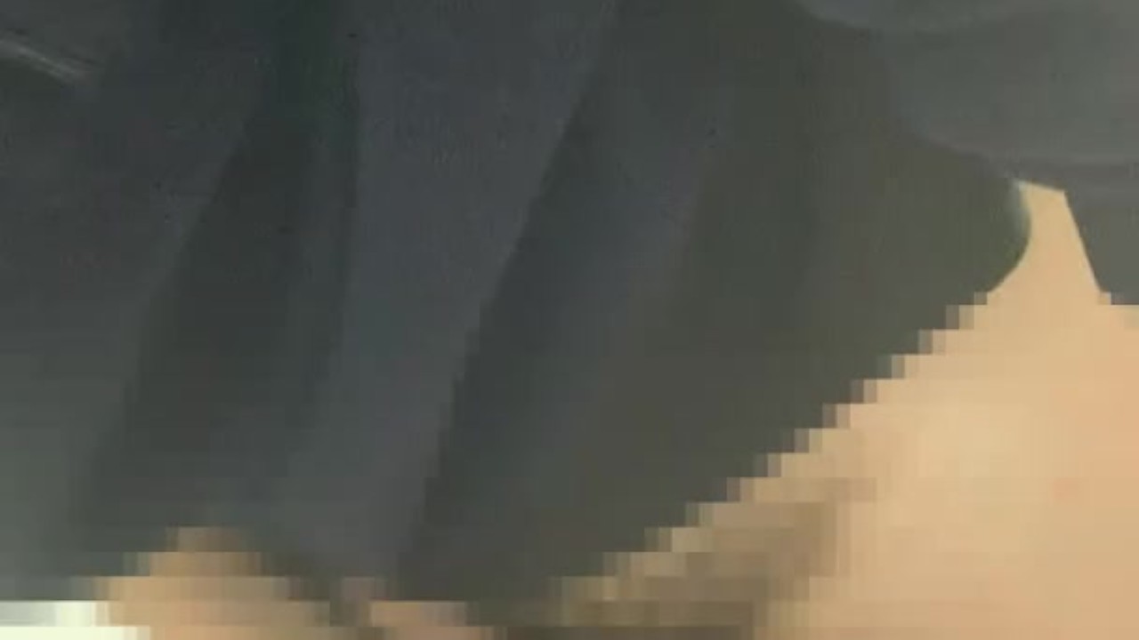 Japanese Skinny Gay Masturbates to Cumshot
