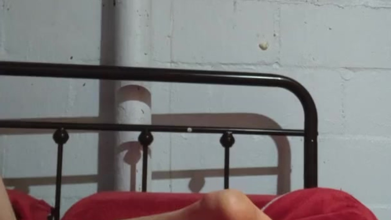 Submissive Twink Gets Fucked and Worships Feet
