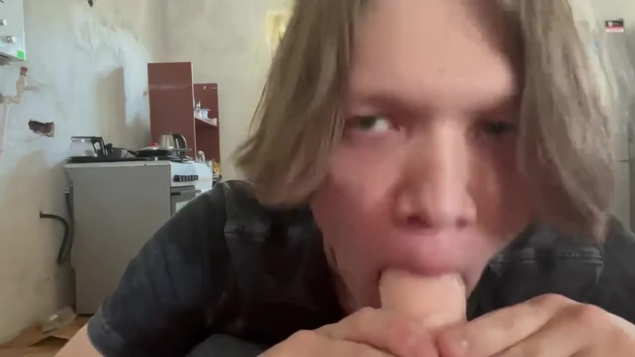 Gay Guy Sucks Dick in Hardcore Action