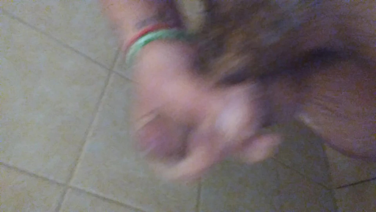 Gay Guy Masturbates Solo in Shower