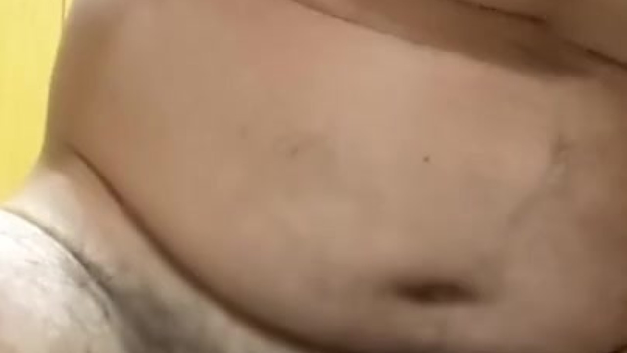 Japanese Amateur Masturbates with Handjob
