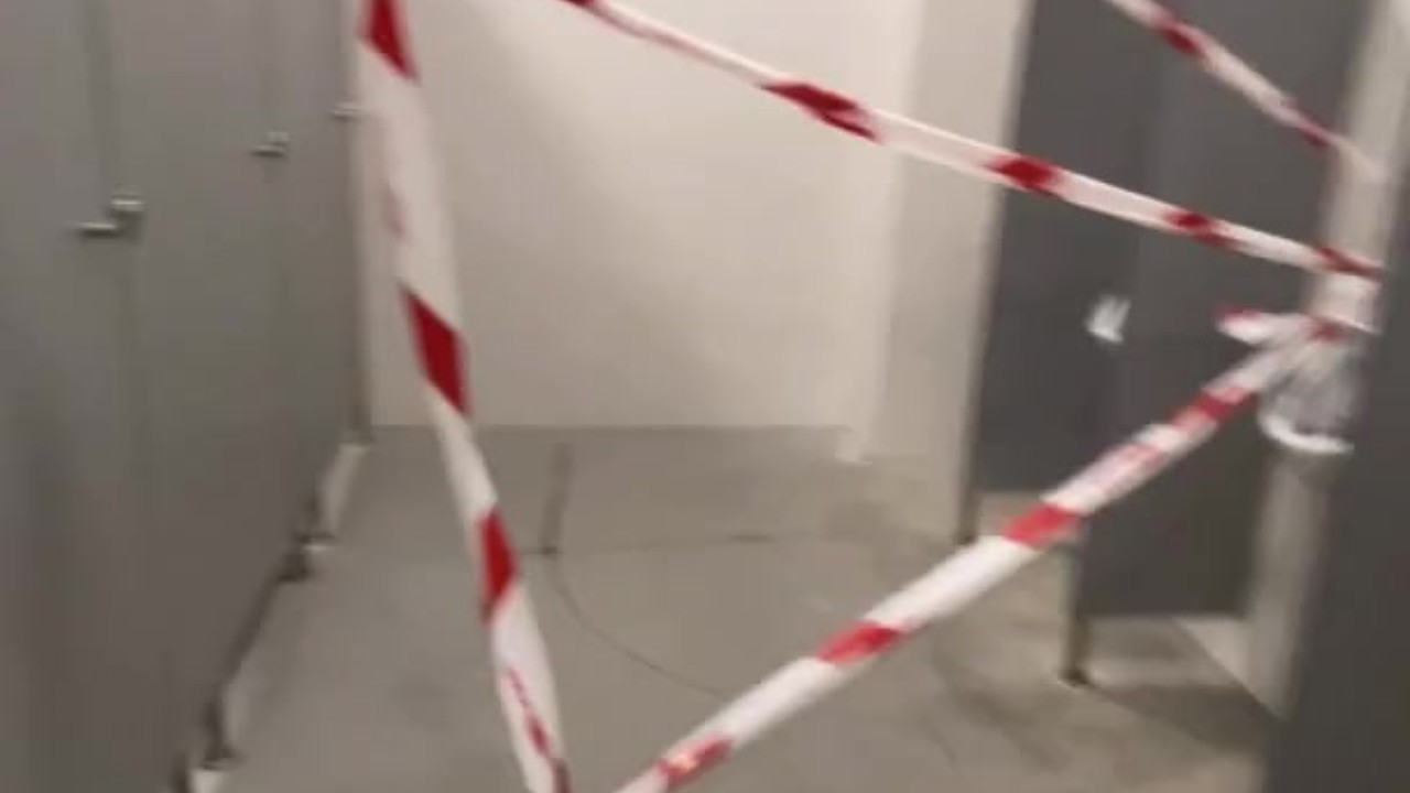 Stranger Fucks Me in Public Toilets