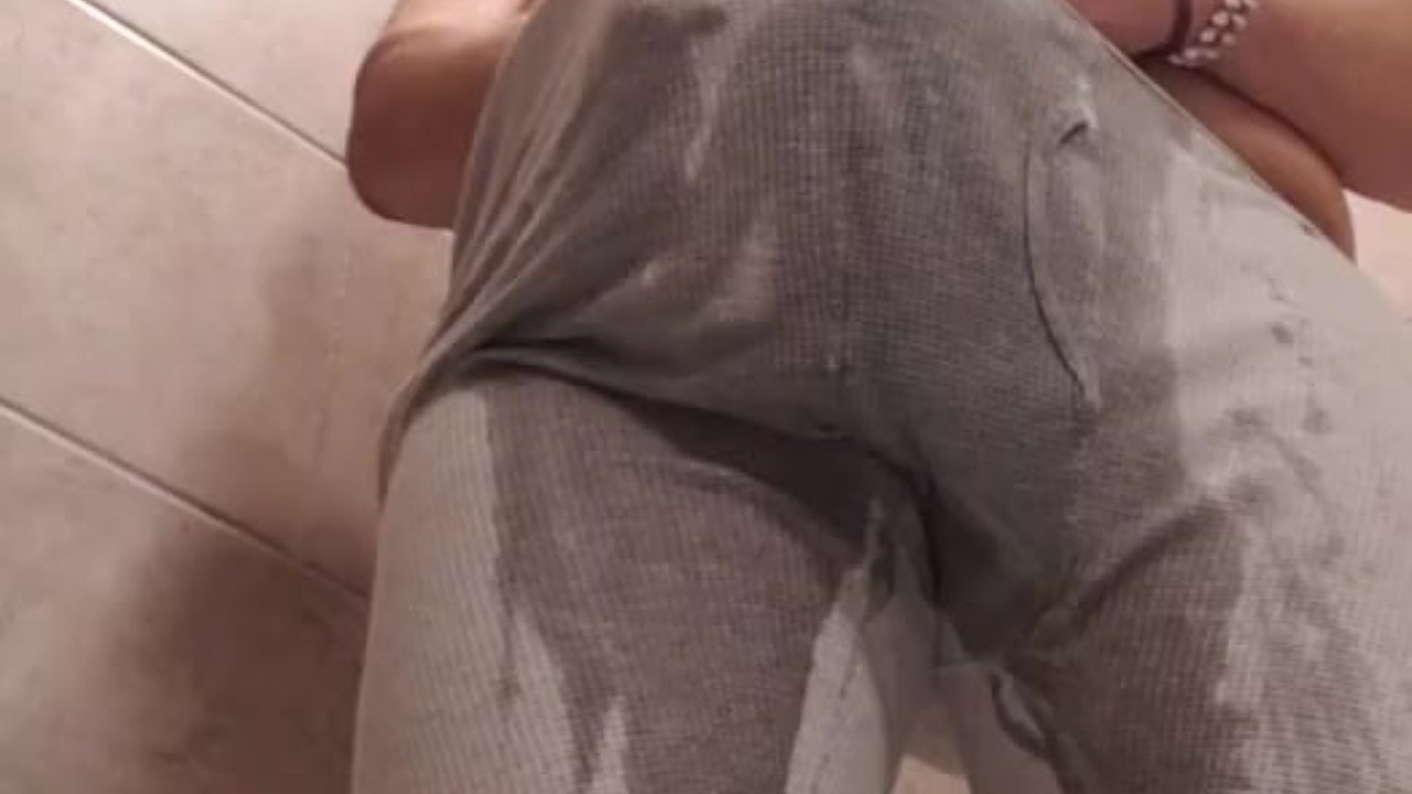 Chub Enjoys Self Piss Play and Cumming