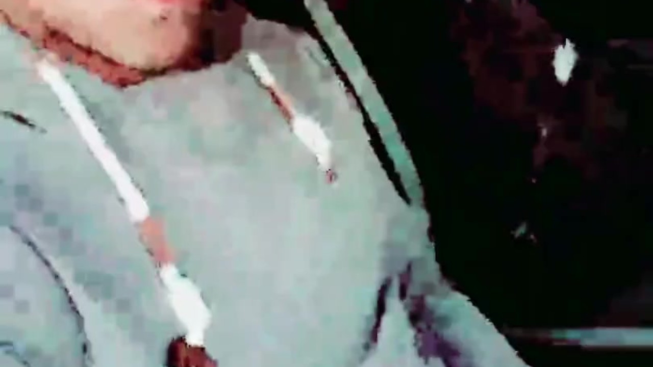 Young Twink Exposes Himself Cruising Online