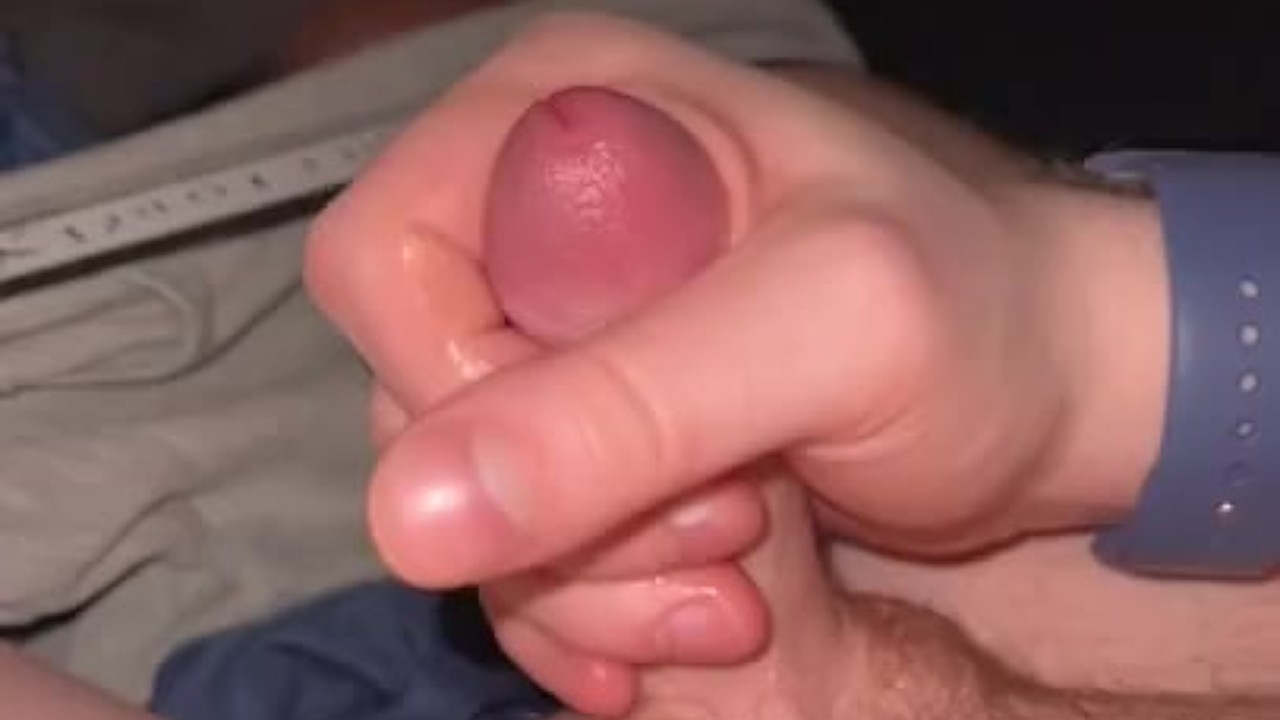 Solo Guy Masturbates in Intense Jerk Session