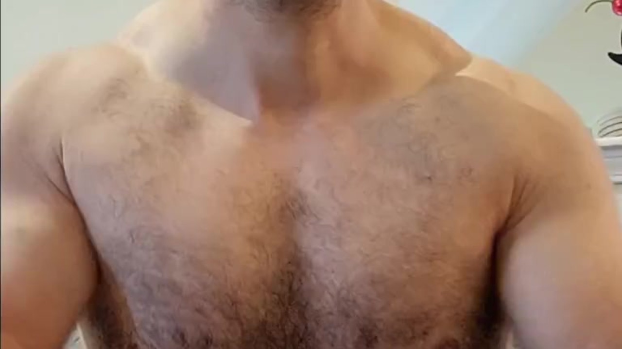 Muscle Bear Shows Off Armpits and Flexes