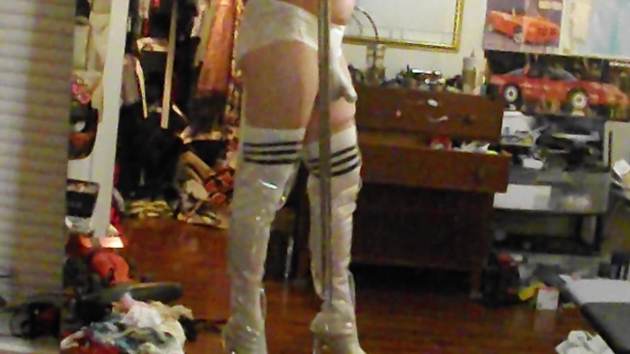 Boots Fetish Leads to Intense Cumshot