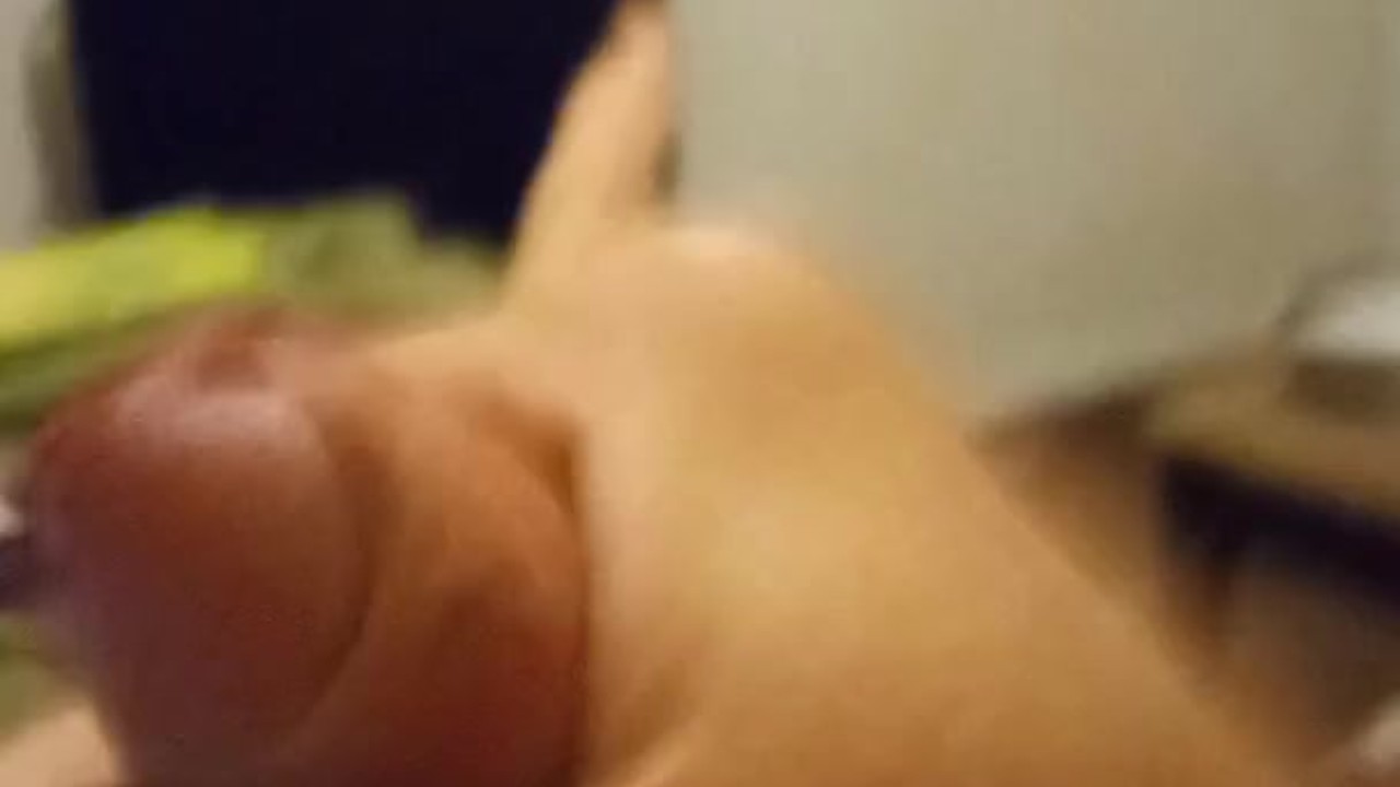 Guy Cums Fast in Quickie Session
