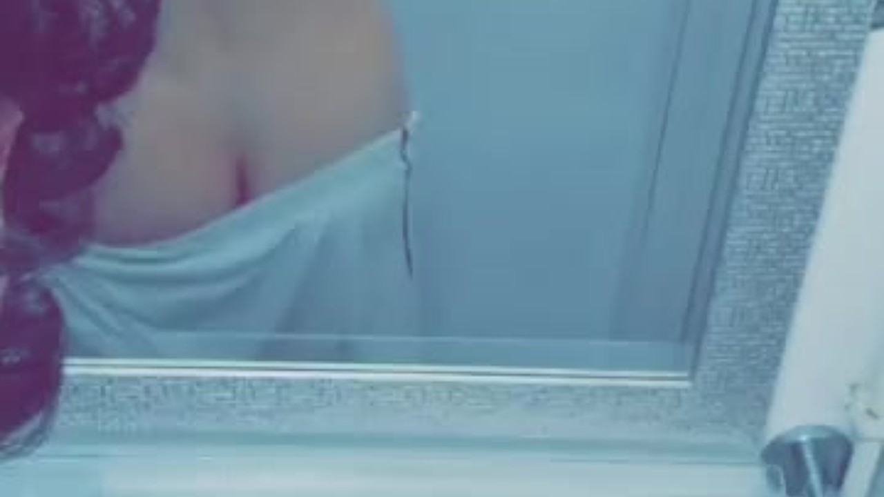 Twink David Ford Exposes His Tight Ass
