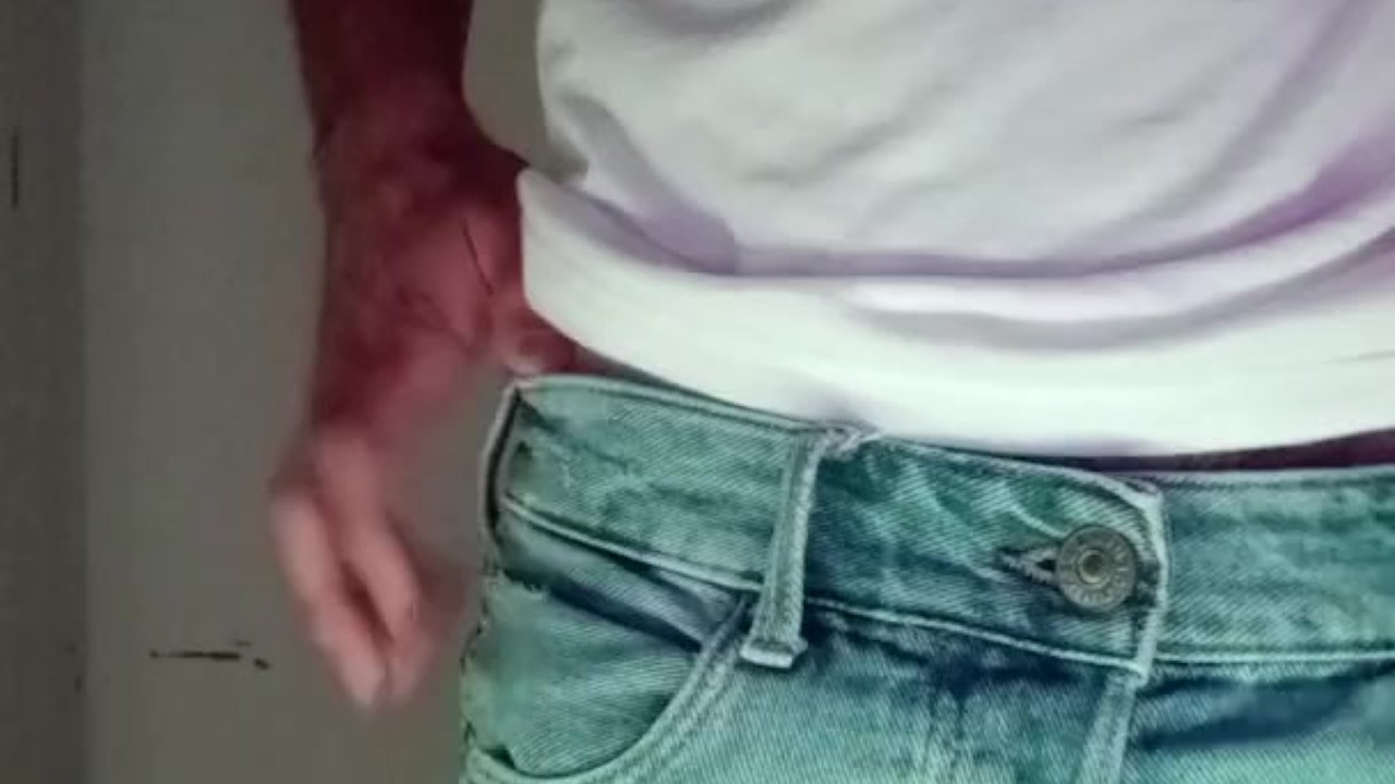 Guy Strips Naked and Gives Facial Cumshot