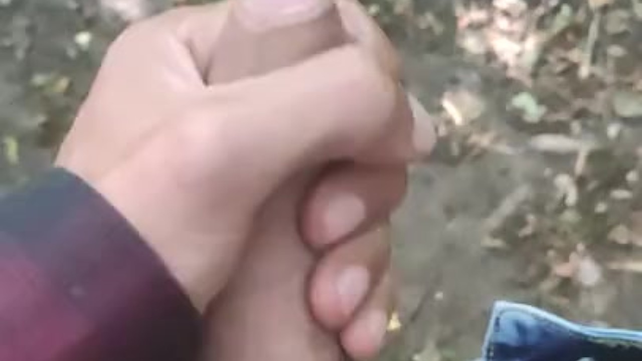 Twink Masturbates Outdoors in Public