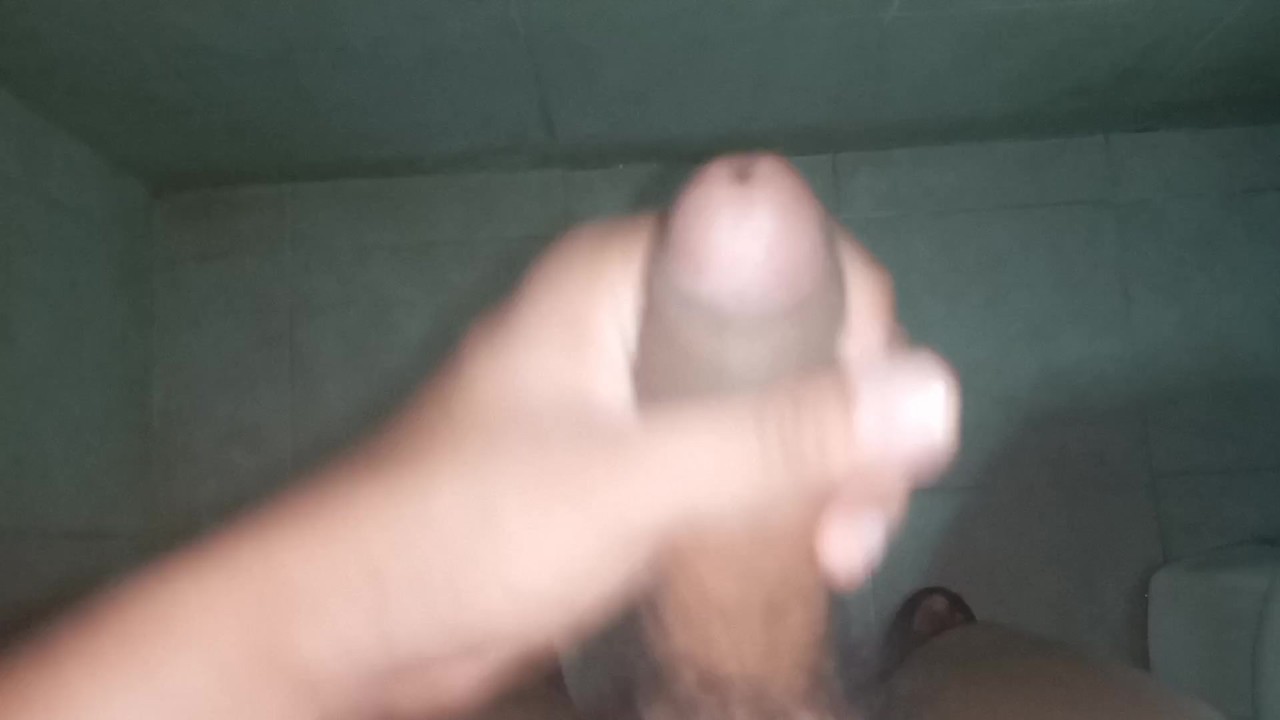 Guy Masturbates in Bathroom