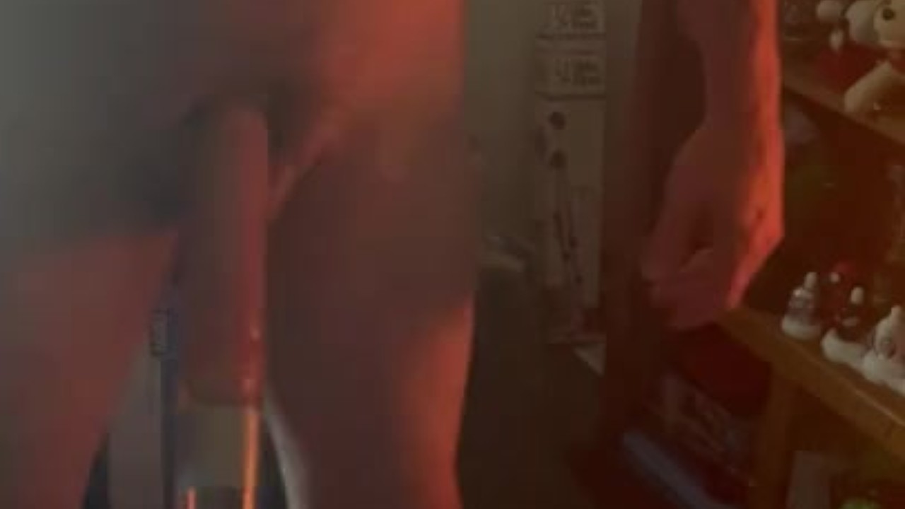 Guy Pumps His Cock to Extreme Size