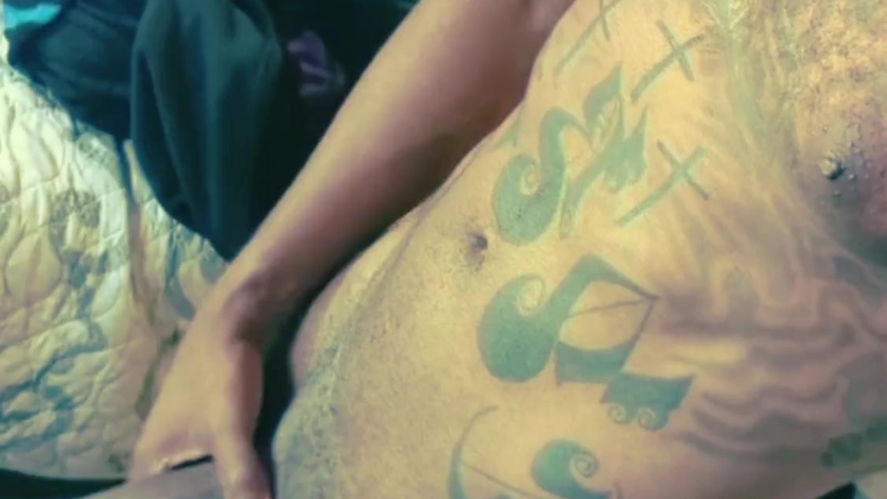 Toned BBC Teases with Seductive Moves