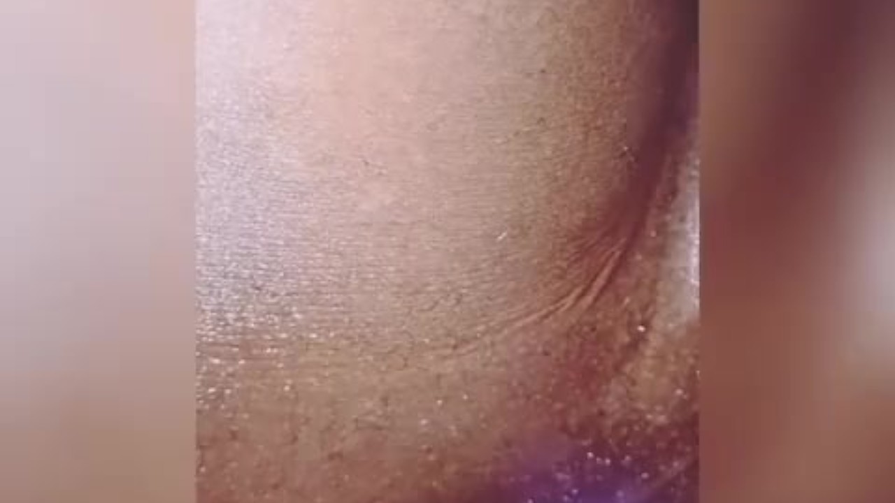 Gay Bottom Takes Pink Dildo Anal