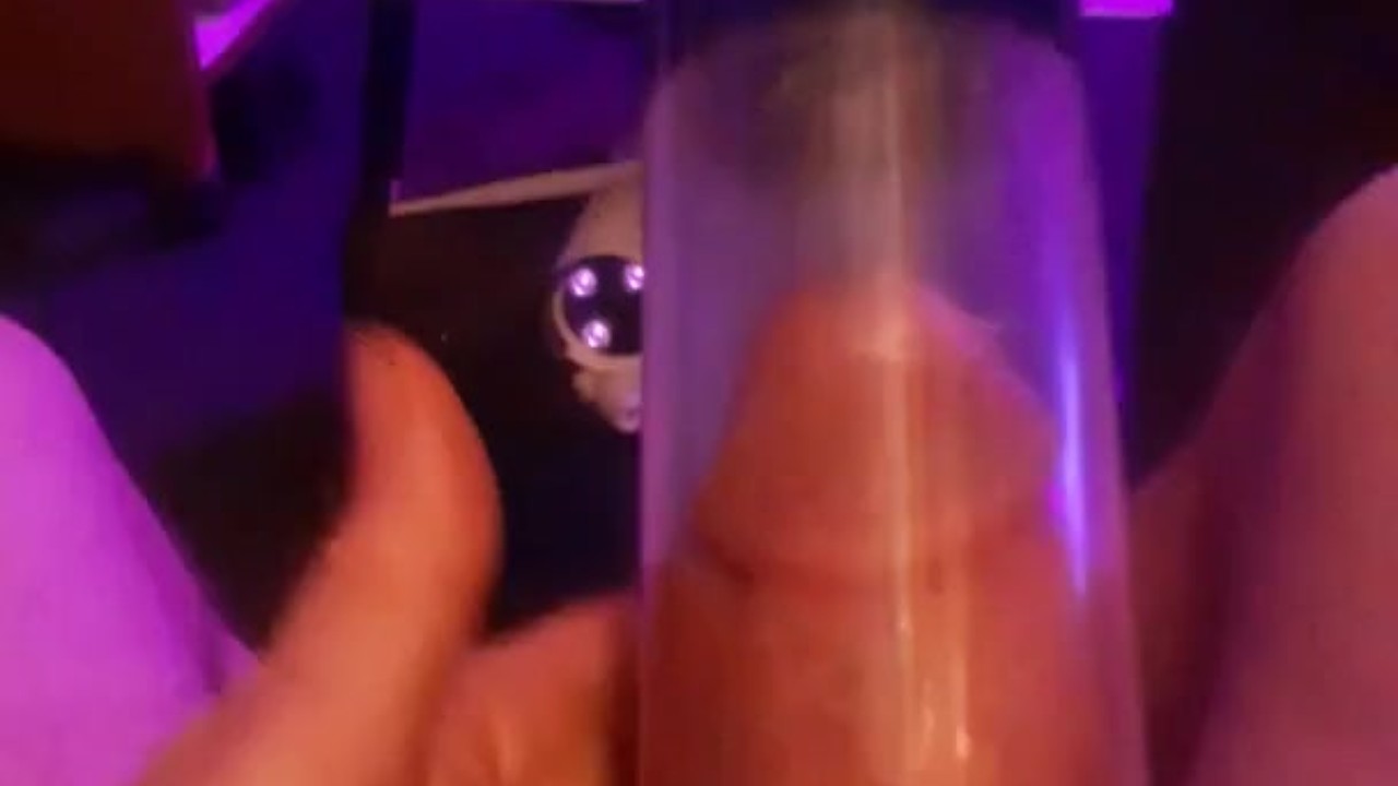 Guy Jerks Off Watching Porn