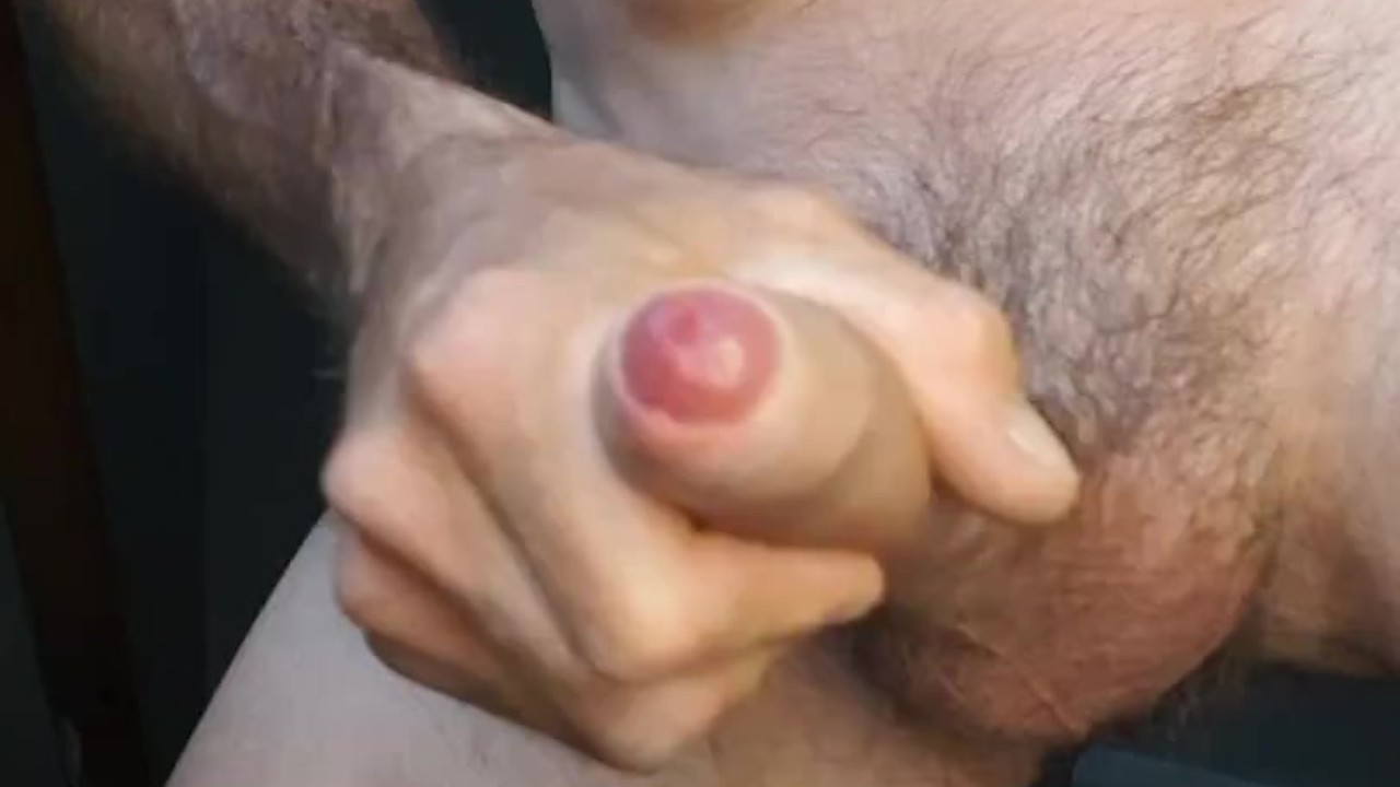 Solo Guy Masturbates to Intense Cumshot