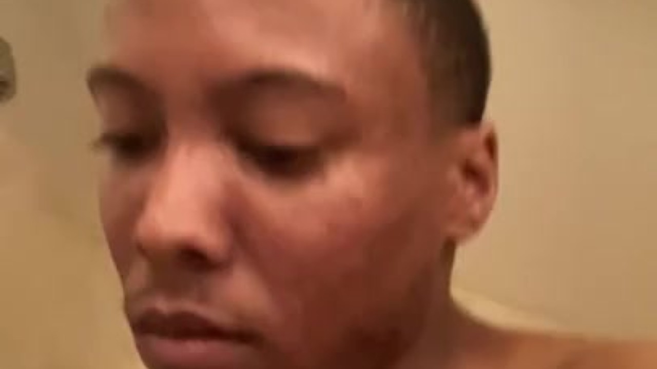 Black Guy Jerks Off in Shower