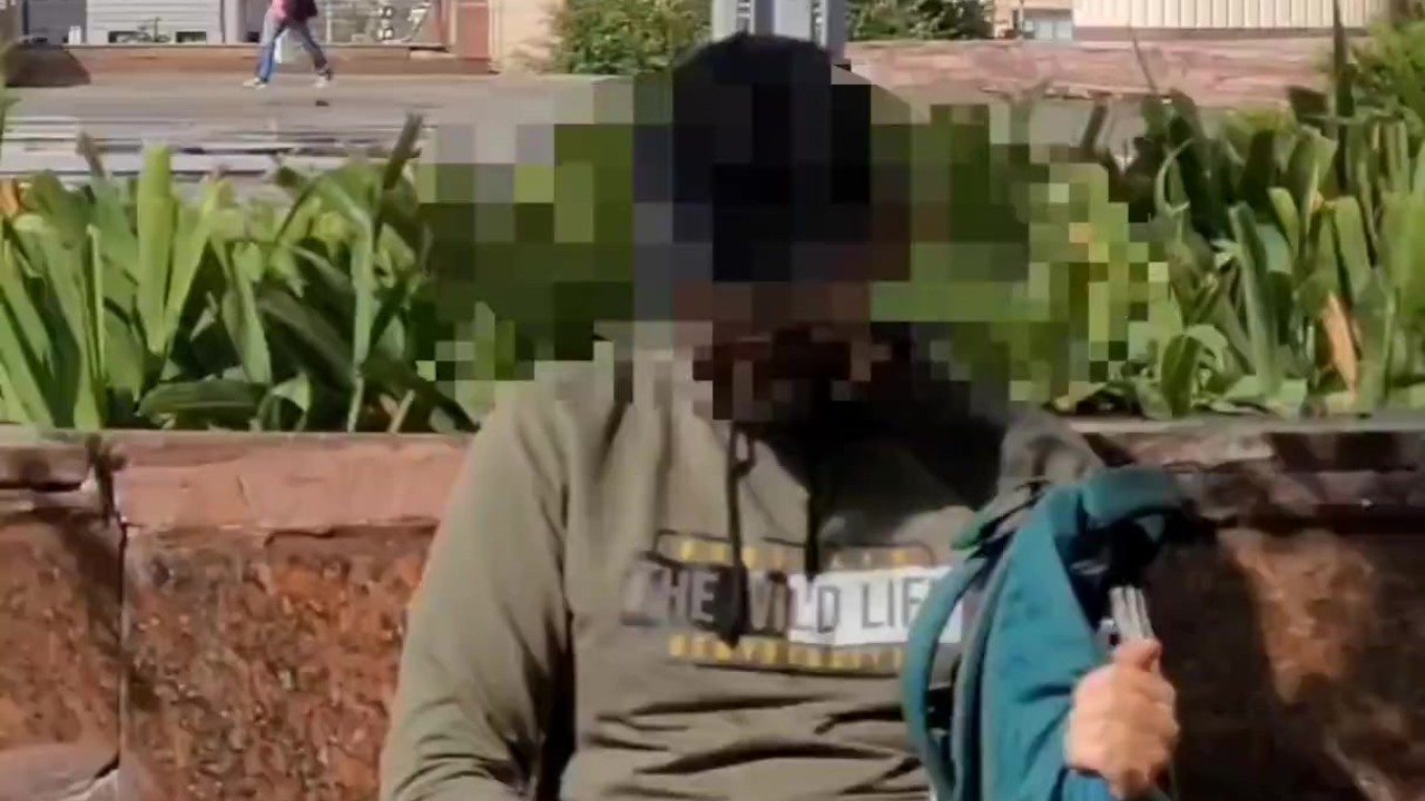 Public Handjob in Downtown Area Almost Gets Caught