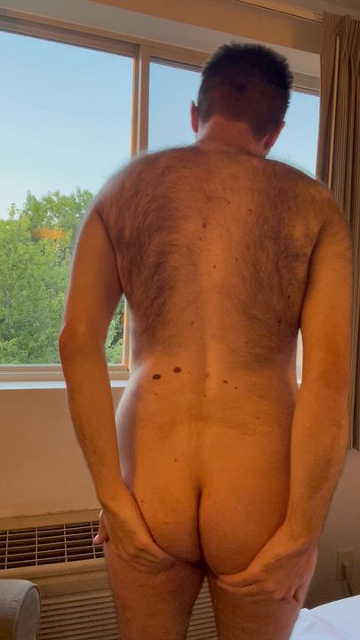 Hairy Italian Stud Shows Off Bubble Butt