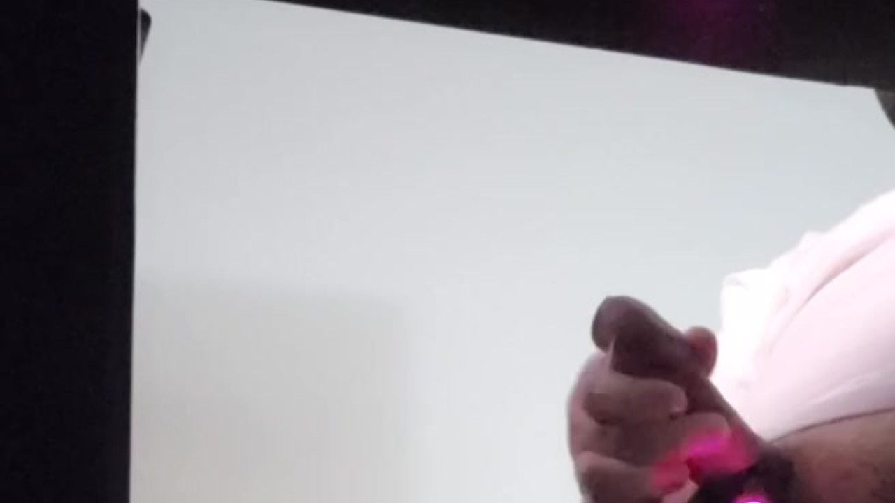Huge Cumshot Delivered in Quick Gloryhole Scene