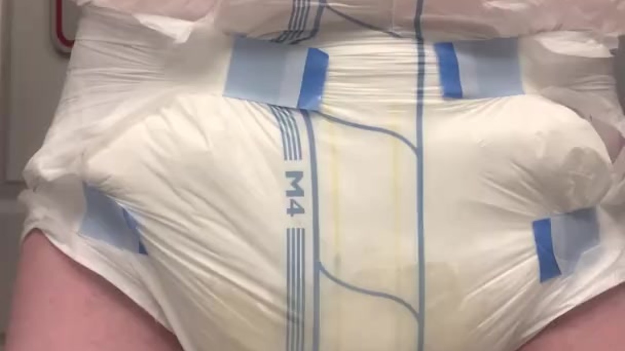 Gay Man Wets Diaper and Soaks It