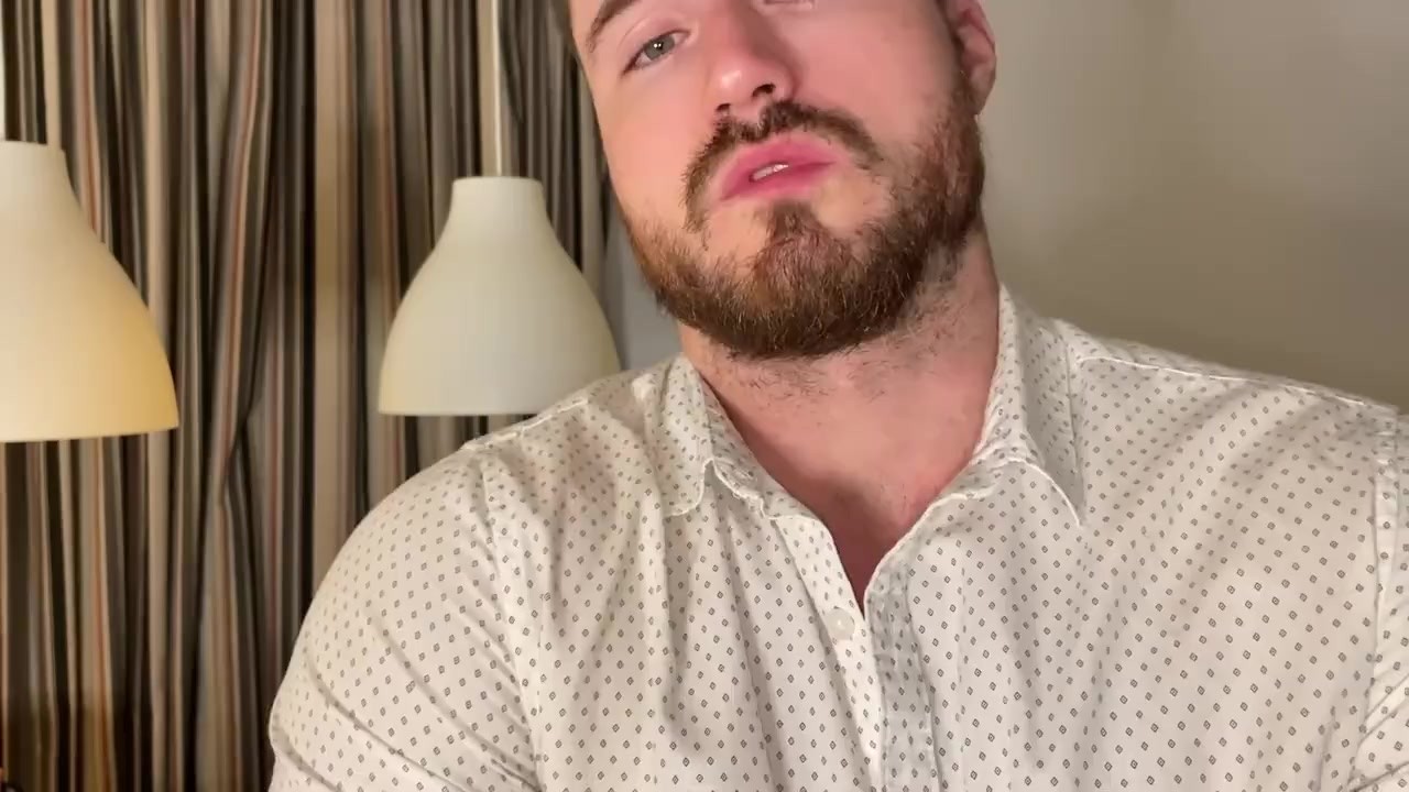 Teacher Eats and Burps in Macrophilia Fantasy