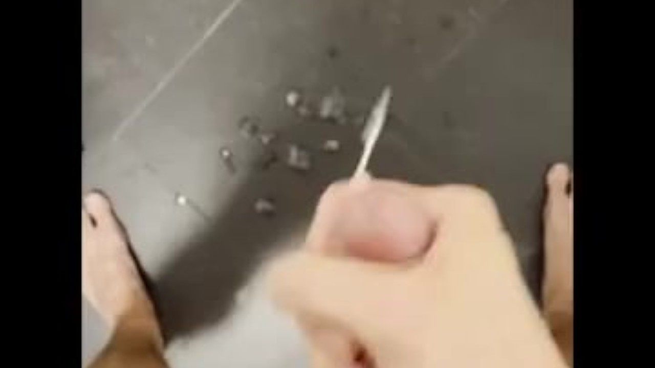 Twink Edge Play Leads to Multiple Cumshots