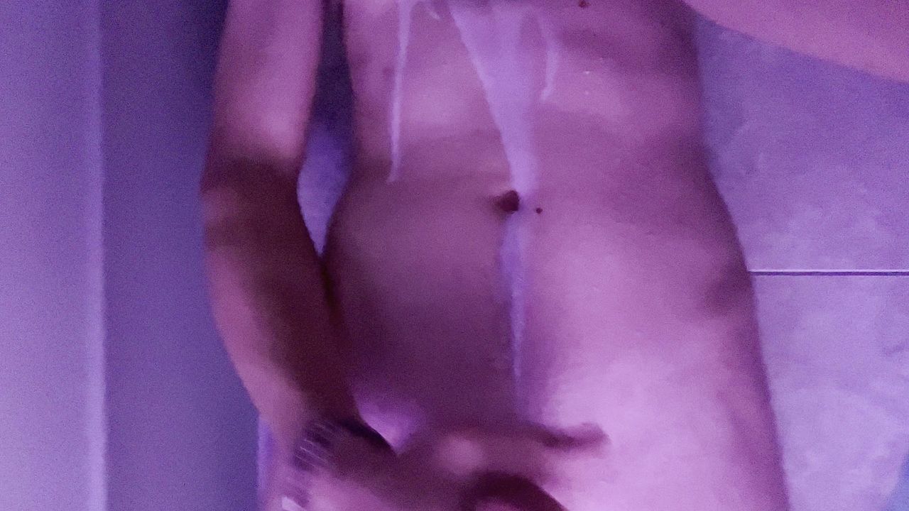 Twink Masturbates Alone in Solo Action