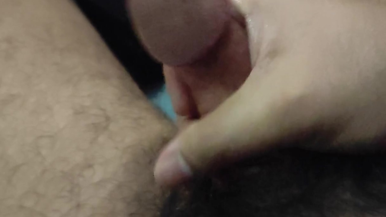 Filipino Guy Masturbates in Quick ASMR Jerk Off