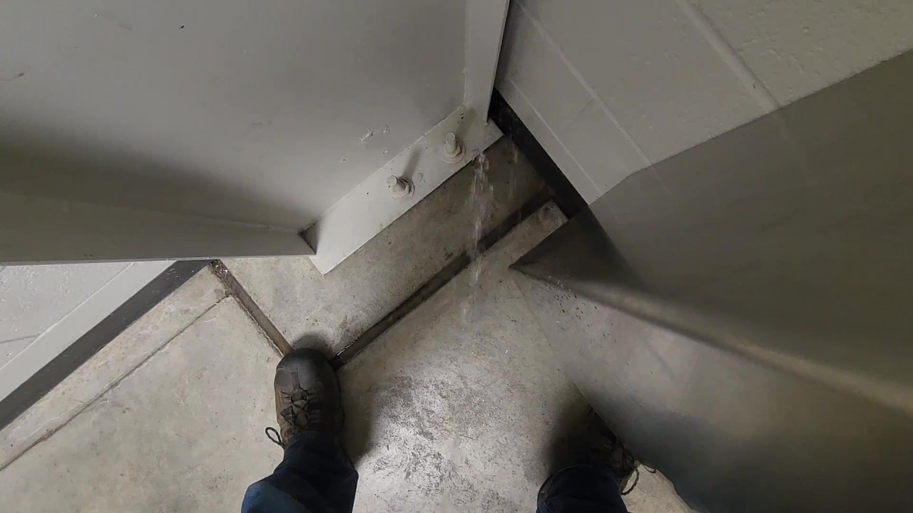 Gay Pissing in Parking Lot