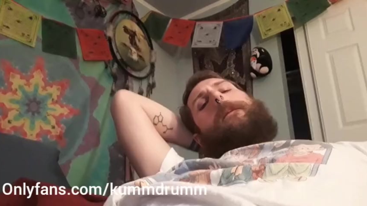 Asian Anime Fans Get Intimate & Horny